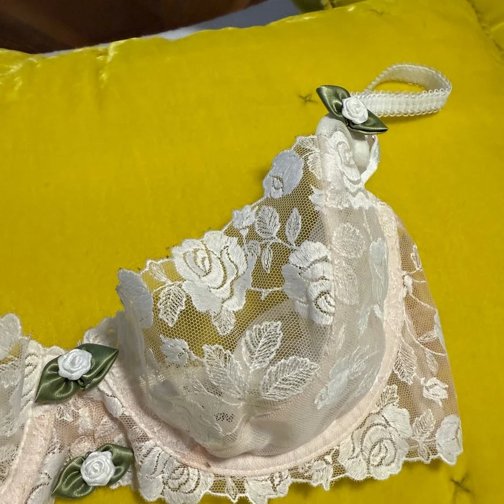 For Love & Lemons Sweetheart Floral Rose Lace Bra‎ White Cream Bridal Lingerie S